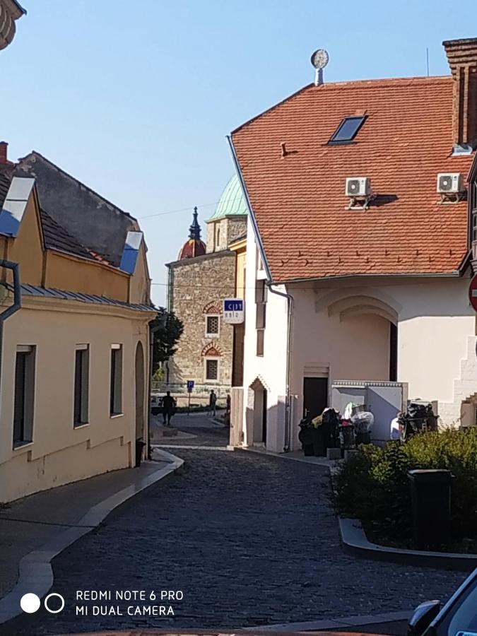 Appartamento Centrum Szive Pécs Esterno foto